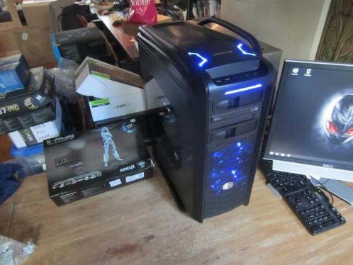 MoNSTeR CoSMoS Core-I7 950 GaMe-PC12GBHD7970 3GD51000GB