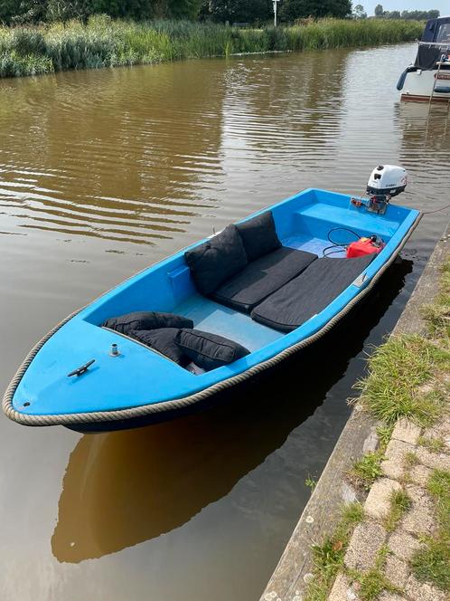 Mooi bootje 4,2m, met buitenboordmotor en trailer