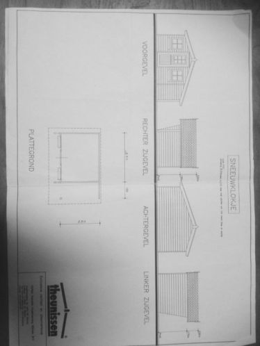 Mooi houten tuinhuisje