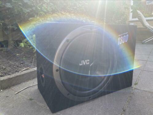 Mooi JVC subwoofer te koop, inclusief kabels amp versterker