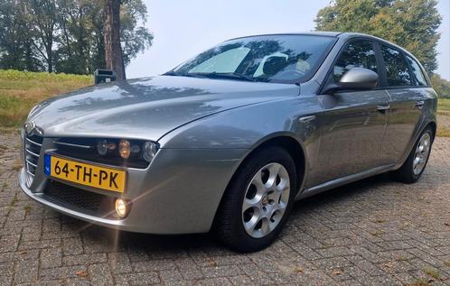 Mooie Alfa Romeo 159 Sportwagon 1.9 JTD Distinctive 110kW(15