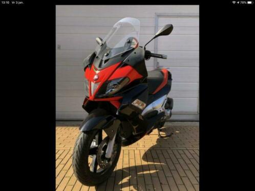 Mooie Aprilia SR Max 300cc