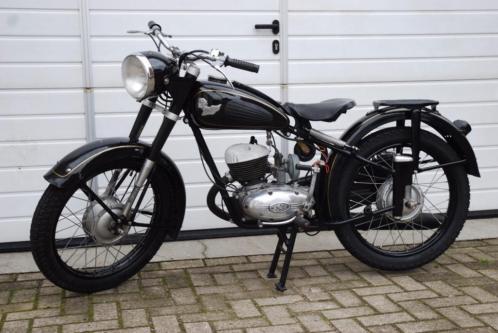 Mooie Authentieke Meister motor M57S (1953)