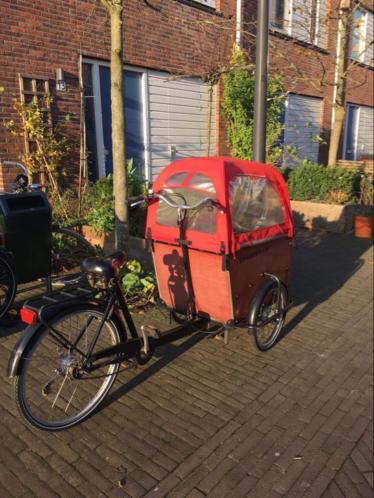 Mooie babboe bakfiets met nieuwe kap