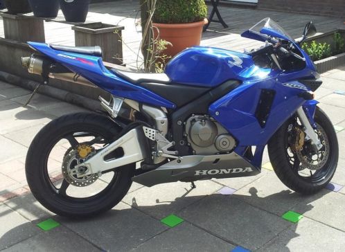 Mooie blauwe Honda CBR600rr