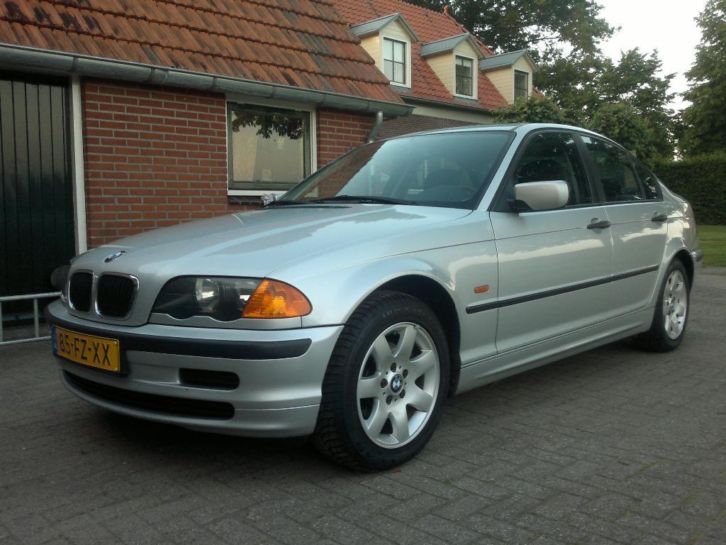 Mooie BMW e46 316i Airco en Opendak