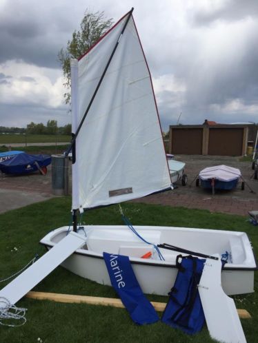 Mooie complete Optimist (en strandkar)