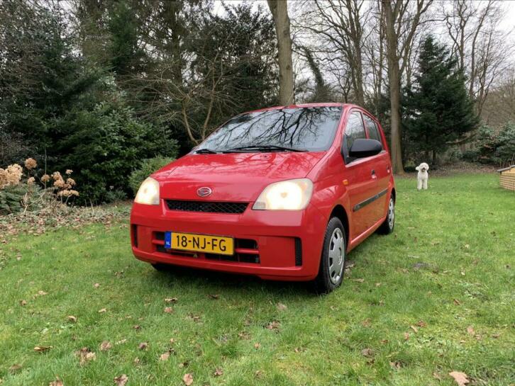 Mooie Daihatsu Cuore 1.0 5D Rood (APK tot januari 2021)