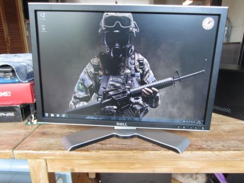 Mooie Dell Ultrasharp 2208WFP Zilver