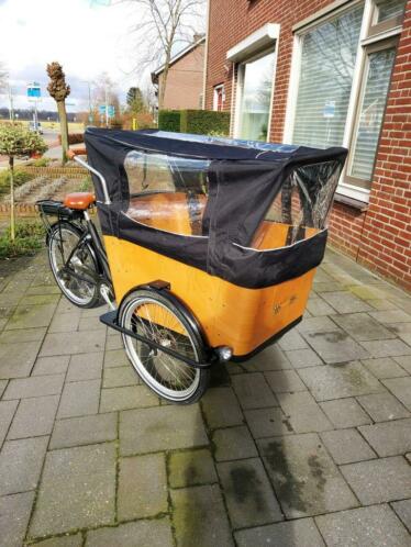 Mooie Elektrische bakfiets met huif