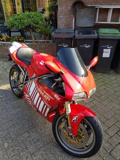 mooie en fijne ducati 748 weinig KM