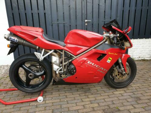 Mooie en goed onderhouden Ducati 748