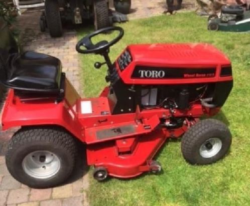 Mooie en goede Toro Wheel-horse 212-5 zitmaaier 12pk