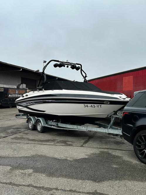 Mooie Glastron GLS215, wakeboard tower en volvo penta 320PK
