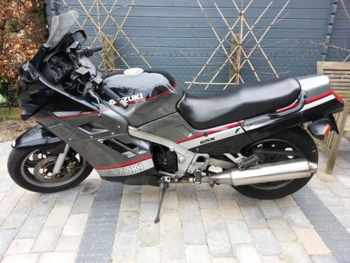 Mooie goed onderhouden race-tour motor Suzuki GSX 1100F