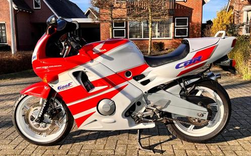 Mooie Honda CBR 600 F2 in Nieuwstaat