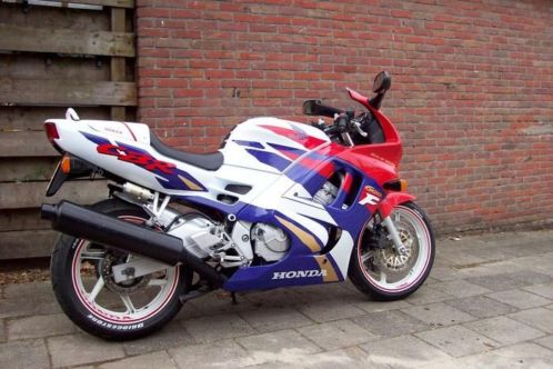 Mooie HONDA CBR 600 (F3)