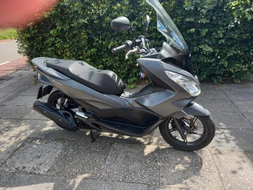 Mooie Honda PCX 150