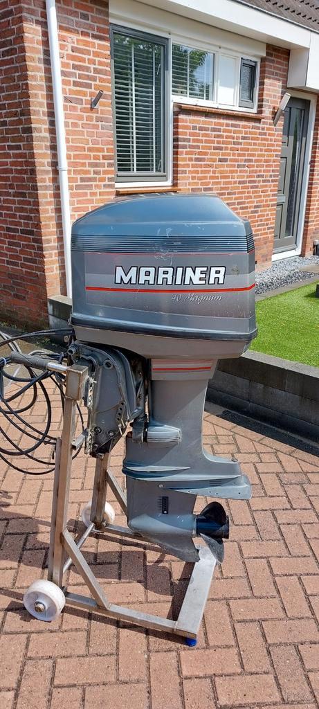 Mooie Mariner 40 pk autolube. Met El start en tank.