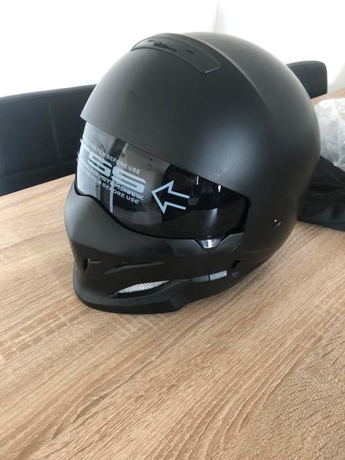 Mooie motorhelm maat L