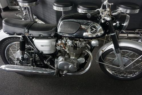 Mooie nette Honda CB 450 Blackbomber 450 cc b.j.1968