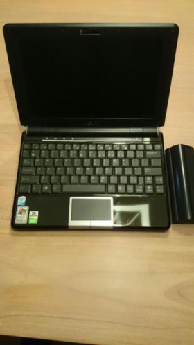 Mooie nette mini laptop met extra accu en draagtas