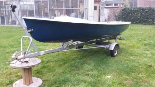 Mooie open Sternzeilboot met extra onderdelen