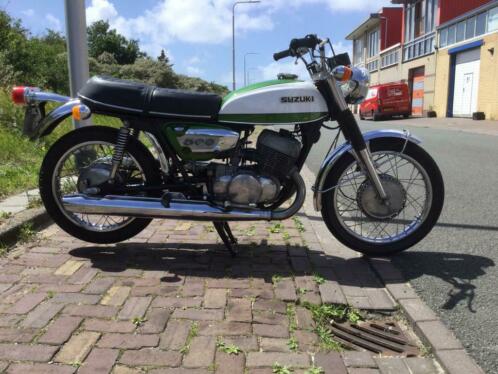 Mooie originele Suzuki T 500. Uit verzameling, Ned kenteken