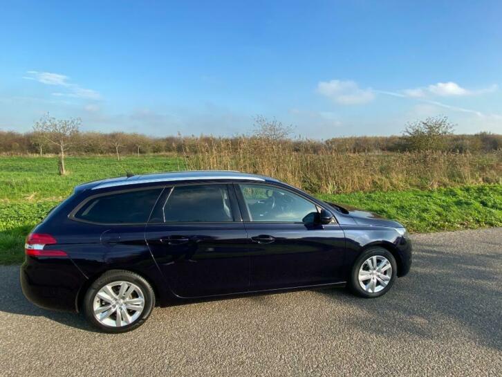 Mooie Peugeot 308 1.6 E-hdi 88 KW SW 2017 Blauw