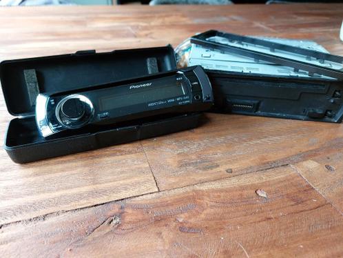 Mooie pioneer autoradio met usb aansluiting .