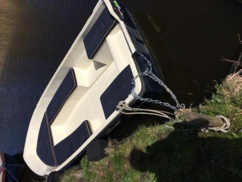 mooie polyester familie sloep Master Family 430