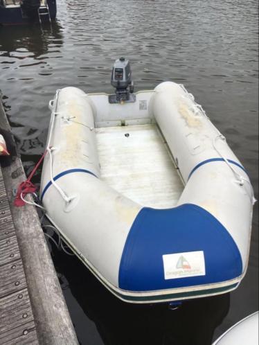 Mooie rubberboot met motor