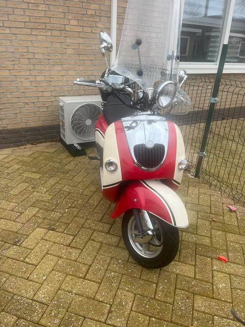 Mooie scooter lopen en starten