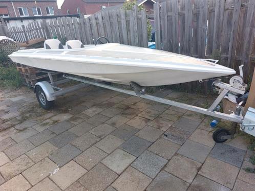 Mooie speedboot plezierboot