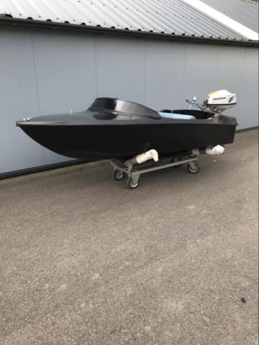 Mooie speedboot te koop met 5pk motor