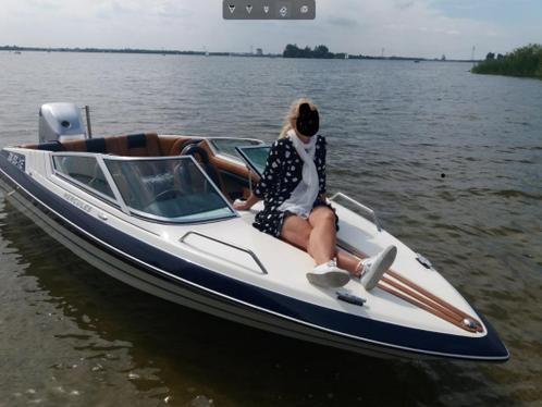 Mooie Speedboot voor een buitenboordmotor Te koop