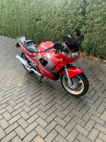 Mooie Suzuki GSX 600 F