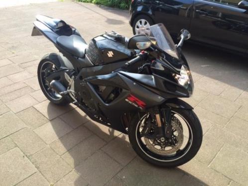 Mooie Suzuki GSX-R 750 black edition