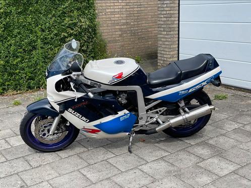 Mooie Suzuki GSX-R 750 uit 1988 Oldtimer collectors item