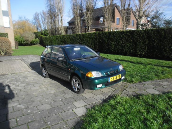 Mooie Suzuki Swift 1.3 2000 Groen airco luxe uitvoering