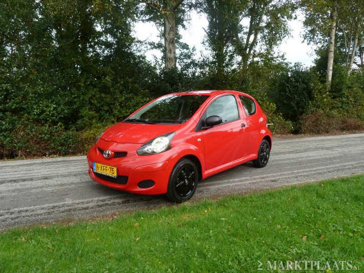  mooie toyota aygo 1.0 vvt-I bouwjaar 2011 