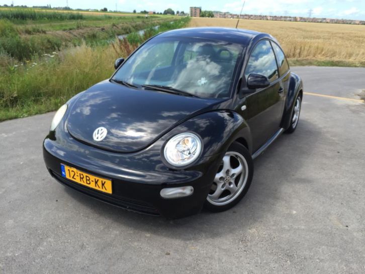 Mooie Volkswagen NEW Beetle 2.0 Highline  Zwart Lm velgen