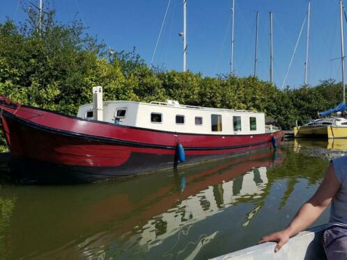 Mooie woon boot woonschip tjalk