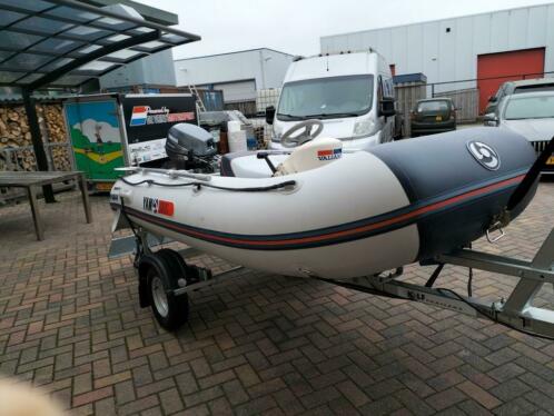 Mooie yam 310 s met Yamaha 6 pk 2 cilinder en jockeyseat