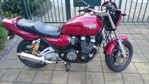 Mooie Yamaha XJR 1200 