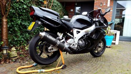 Mooie zwarte Honda Fireblade CBR 900RR SC28