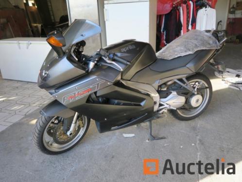 Moto Aprilia RST Futura 1000