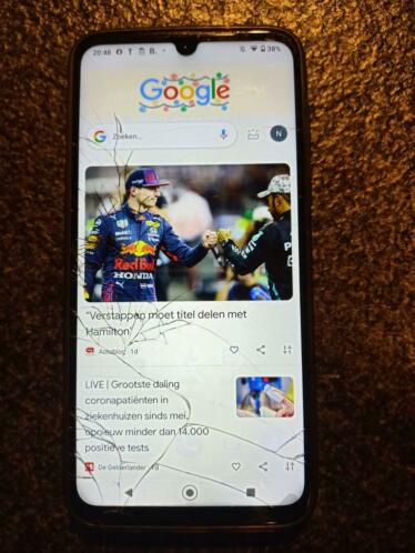 Moto G8 plus g(8) met gebarsten scherm