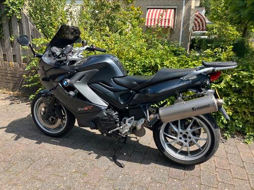 Motor BWM F800GT met Akrapovic uitlaat, kofferset, Hyperpro