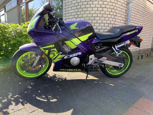 Motor CBR 600 F3 met kuipschade